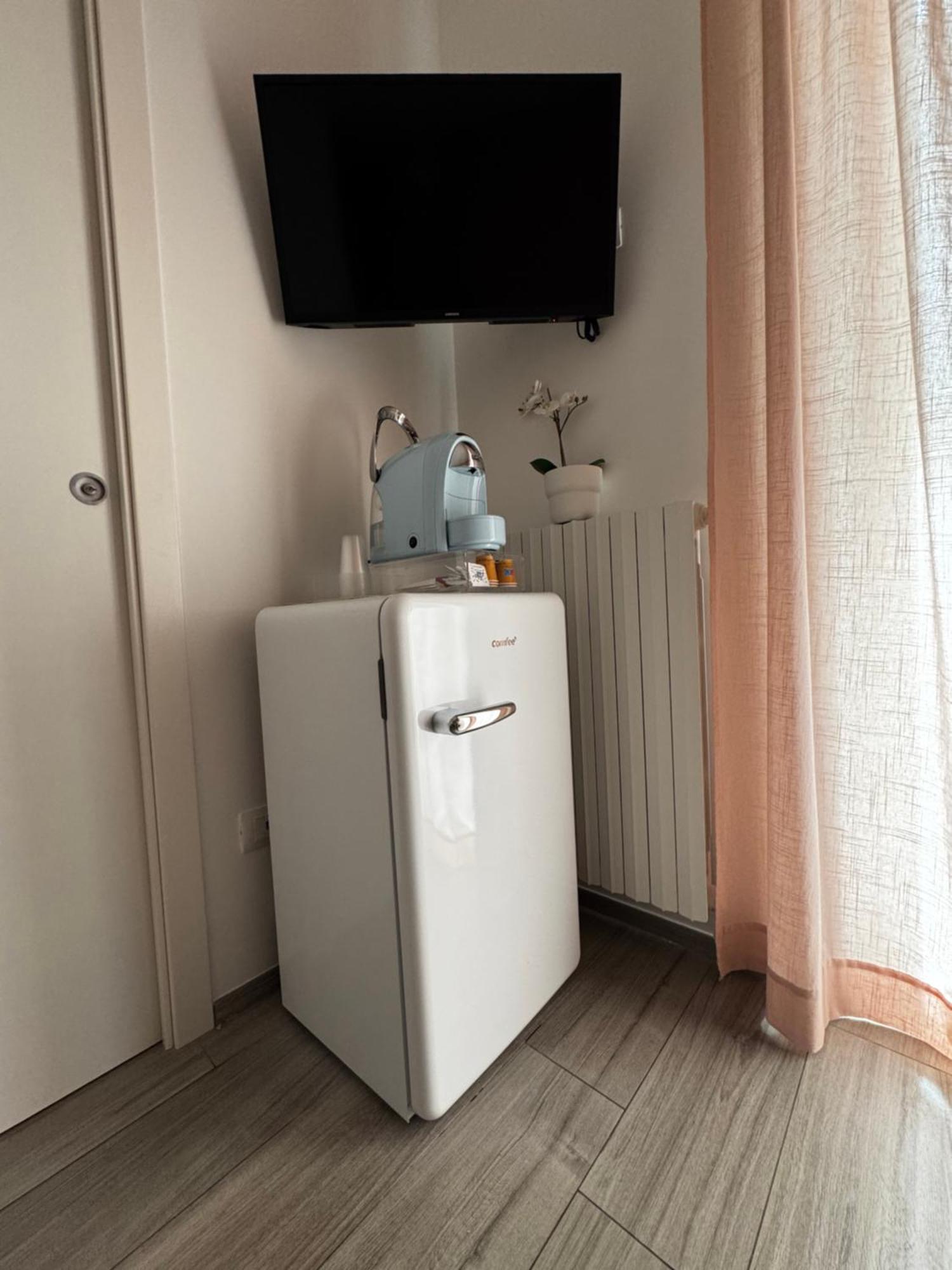 Profumo D'Amare Apartment โปลีญาโนอามาเร ภายนอก รูปภาพ
