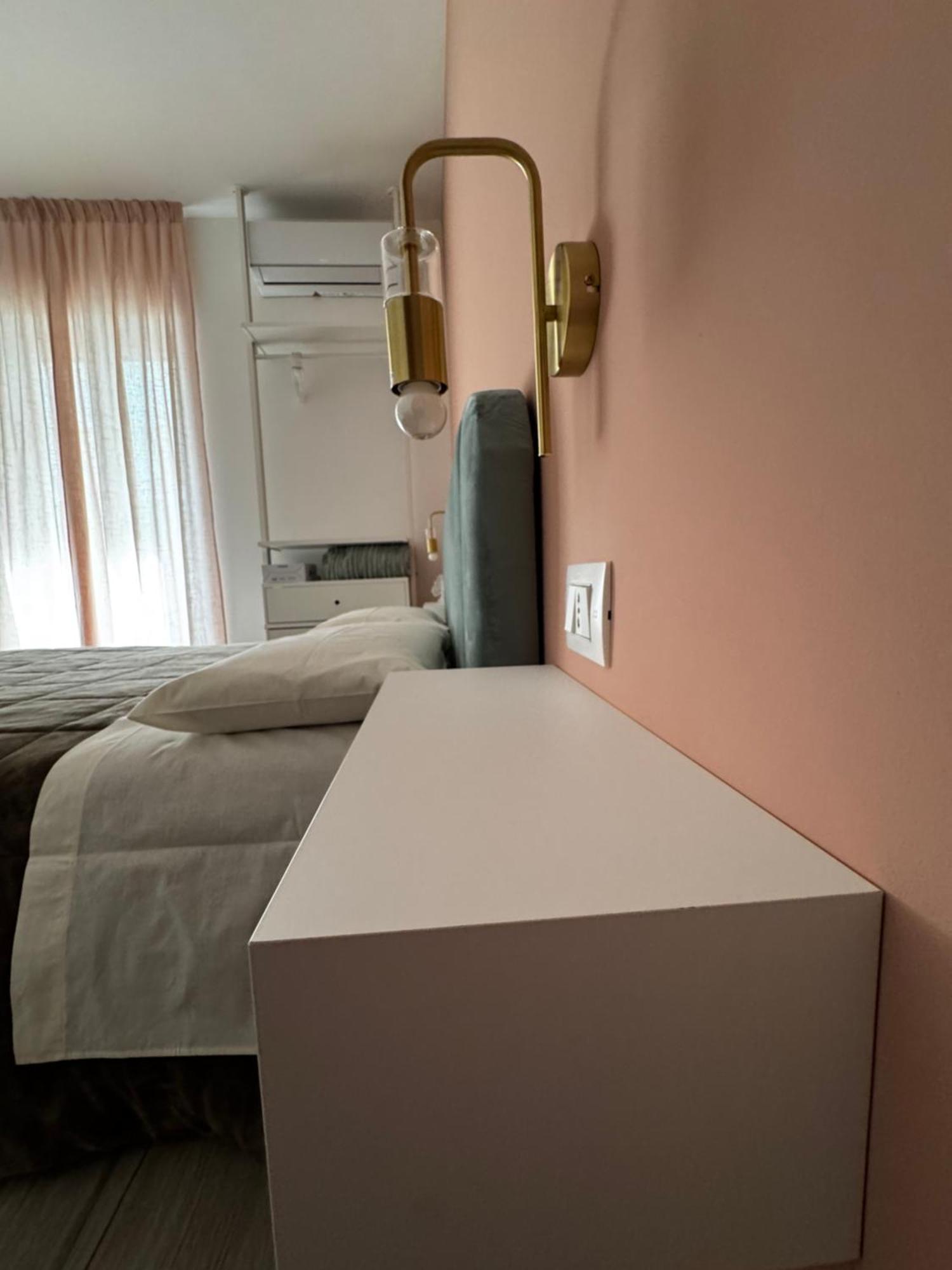 Profumo D'Amare Apartment โปลีญาโนอามาเร ภายนอก รูปภาพ