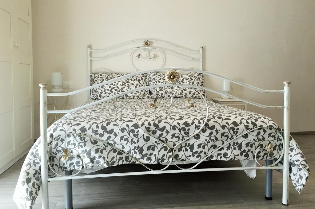 Profumo D'Amare Apartment โปลีญาโนอามาเร ภายนอก รูปภาพ