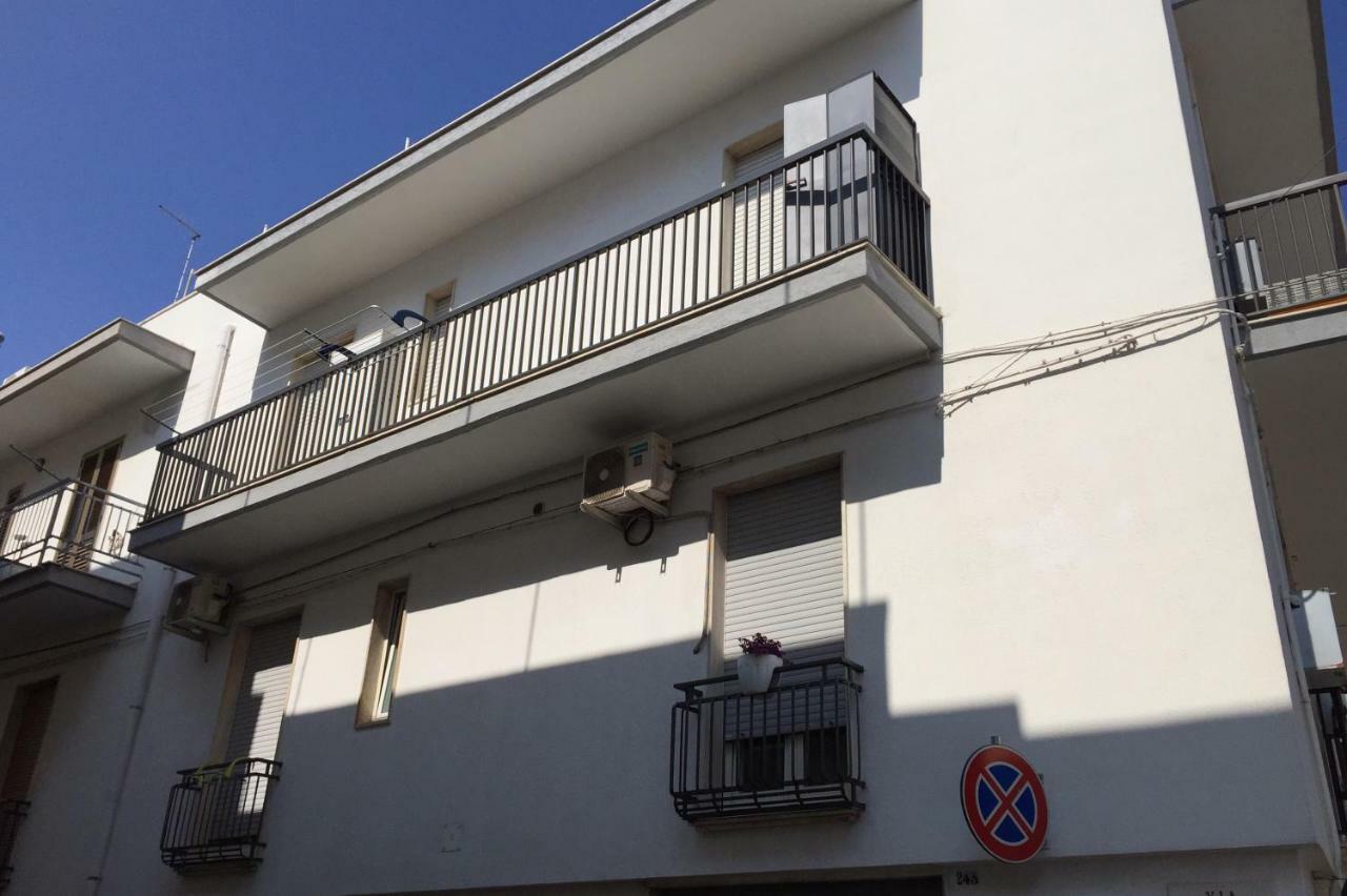 Profumo D'Amare Apartment โปลีญาโนอามาเร ภายนอก รูปภาพ