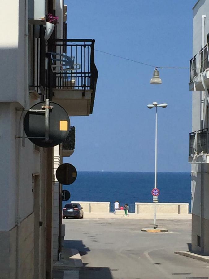 Profumo D'Amare Apartment โปลีญาโนอามาเร ภายนอก รูปภาพ